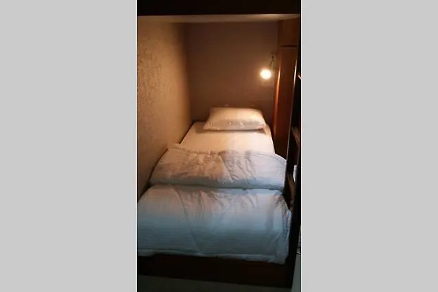 D & E Inn Pte Ltd Singapore